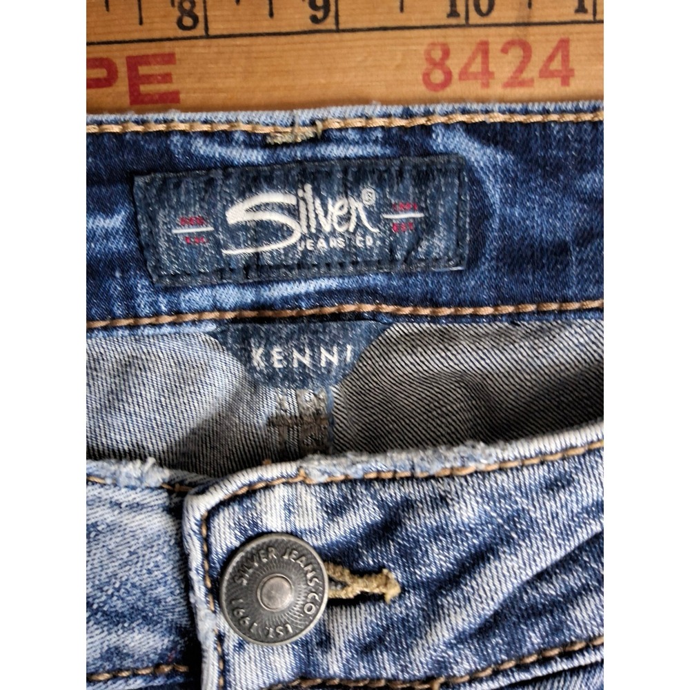 Silver Jeans Co Kenni Mid Rise Distressed Boyfriend Jeans W31 L27 L27158SCS346 - Picture 3 of 10
